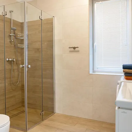 Pod Grotem Z Widokiem Na Jezioro, Oczy Mazur Appartement